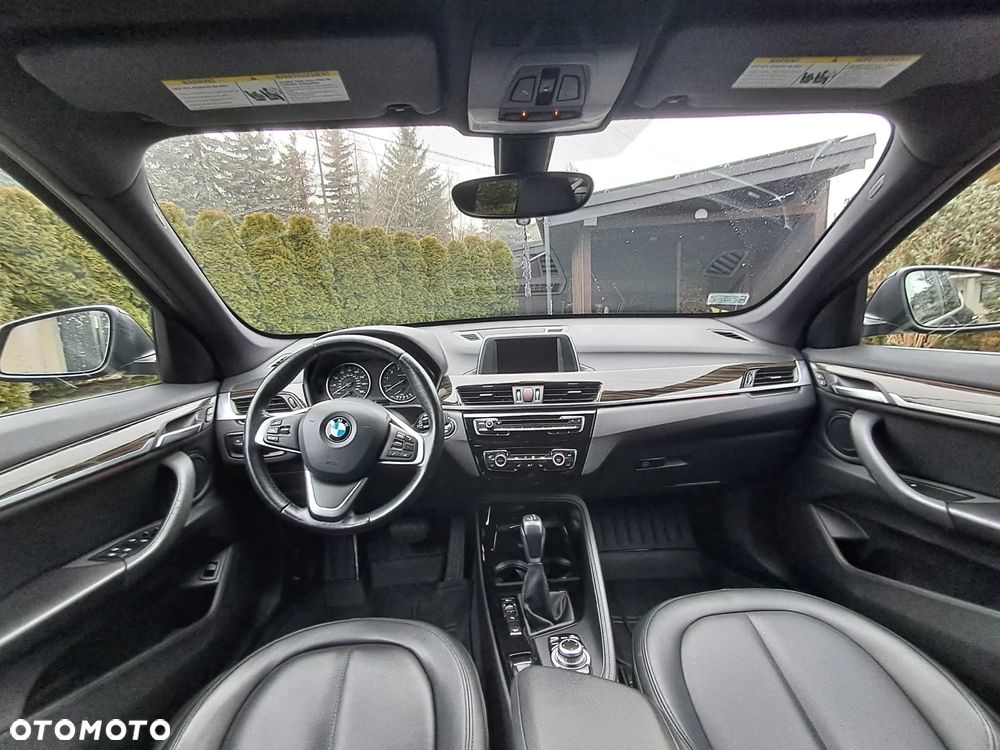 BMW X1 xDrive25i Sport Line sport - 8