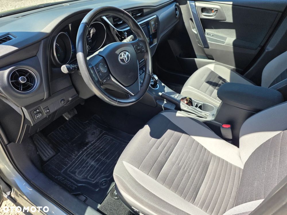 Toyota Auris - 14