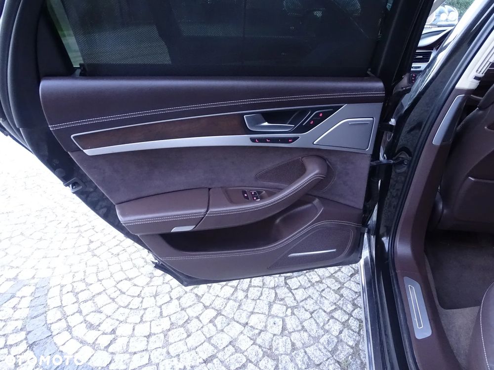 Audi A8 4.2 TDI DPF quattro tiptronic Langversion - 36