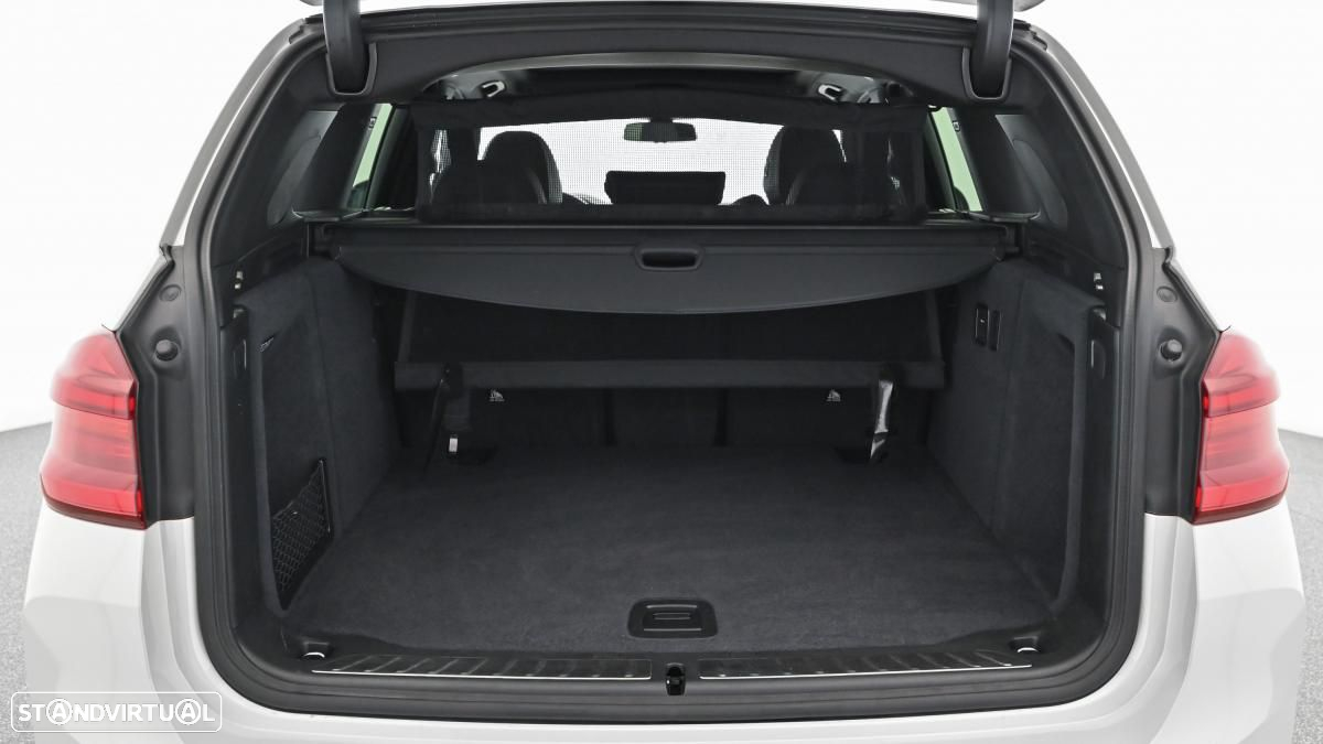 BMW iX3 Impressive - 11
