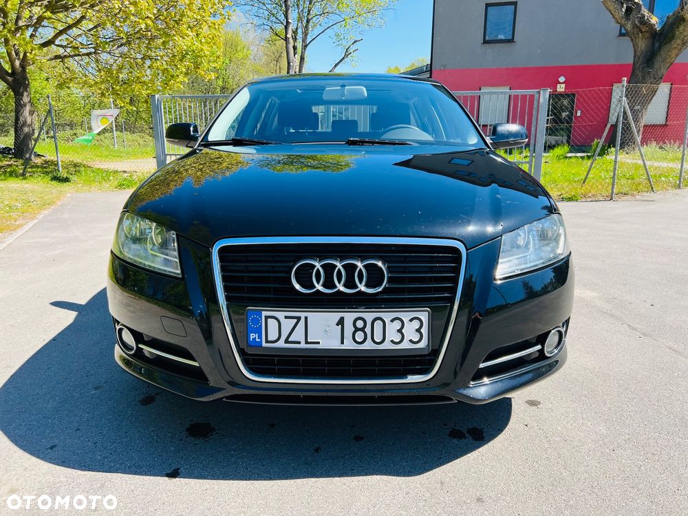 Audi A3 Sportback 1.6 Ambiente - 2