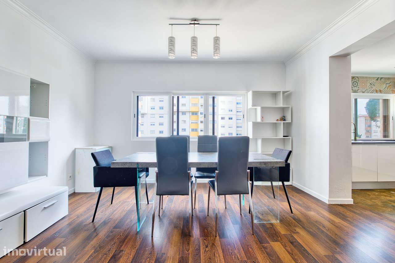 Apartamento T3  Renovado  com elevador em Massamá- Bom preço - Grande imagem: 2/15