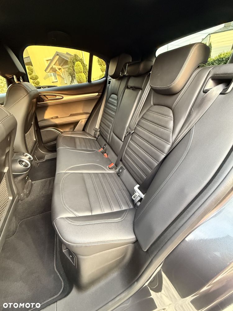 Alfa Romeo Stelvio 2.0 Turbo Veloce Q4 - 27