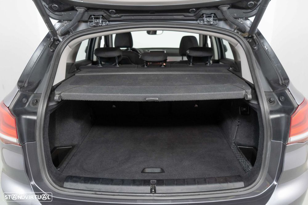 BMW X1 25 e xDrive Corporate Edition - 13