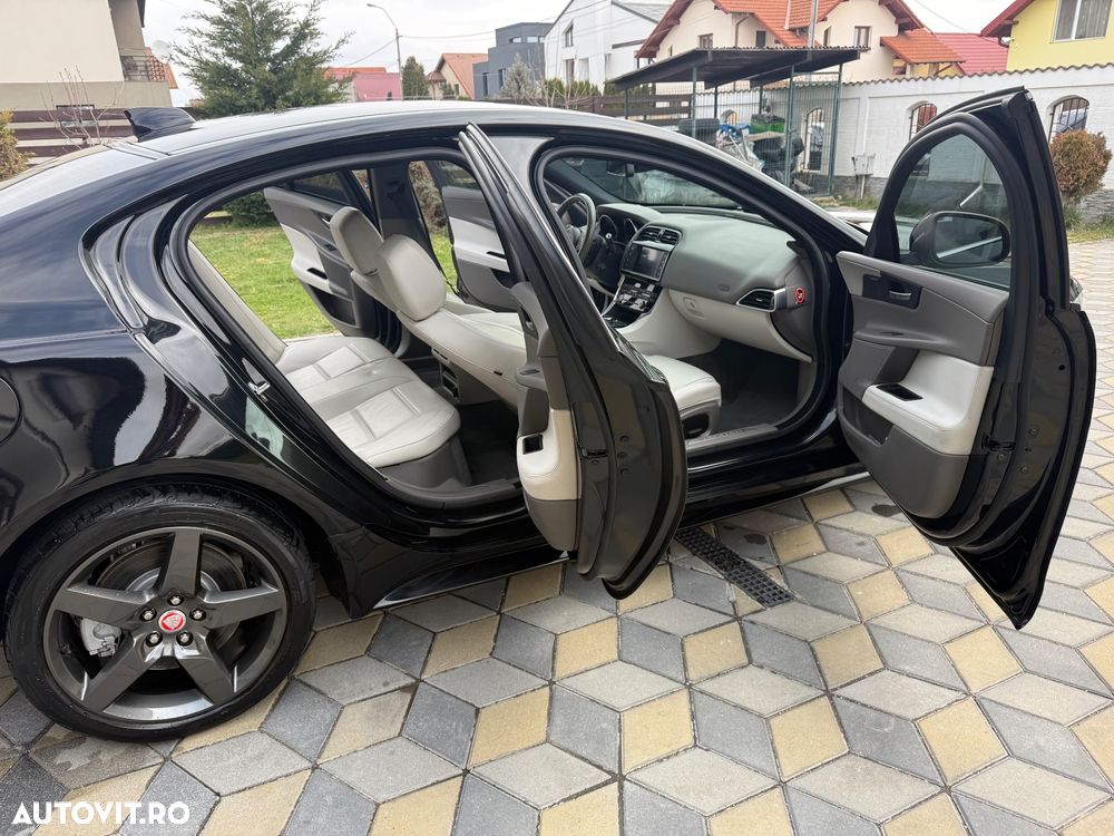 Jaguar XE D180 Aut. R-Dynamic SE - 5