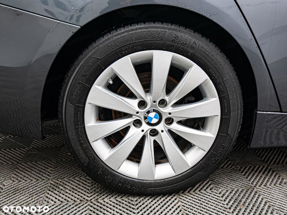 BMW Seria 3 320d - 29