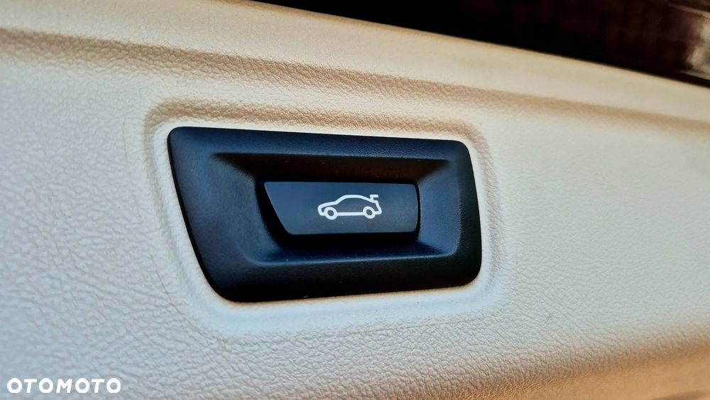 BMW Seria 3 320d Edition Luxury Line Purity - 16