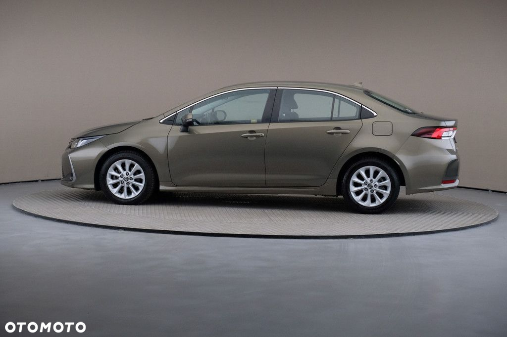 Toyota Corolla - 4