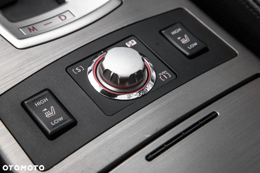 Subaru Legacy 2.5i GT - 24