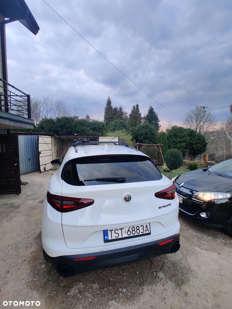 Alfa Romeo Stelvio - 6