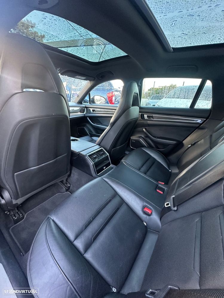 Porsche Panamera Sport Turismo - 13