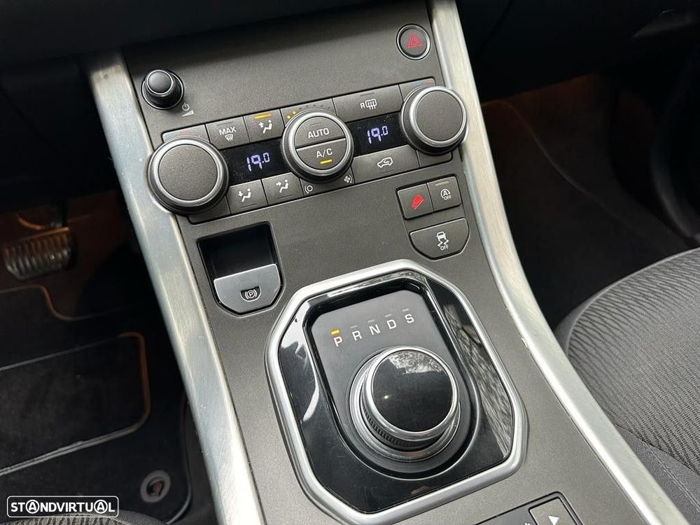 Land Rover Range Rover Evoque 2.0 D150 AWD R-Dynamic Auto - 19