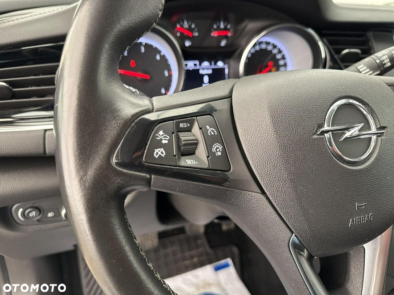 Opel Insignia - 24