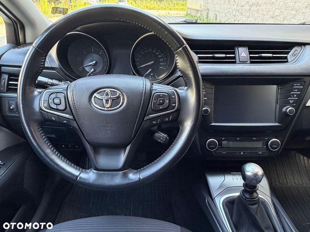 Toyota Avensis 2.0 D-4D Prestige - 11