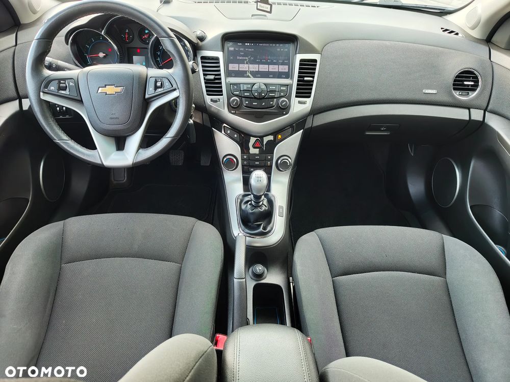 Chevrolet Cruze 1.8 LT - 18