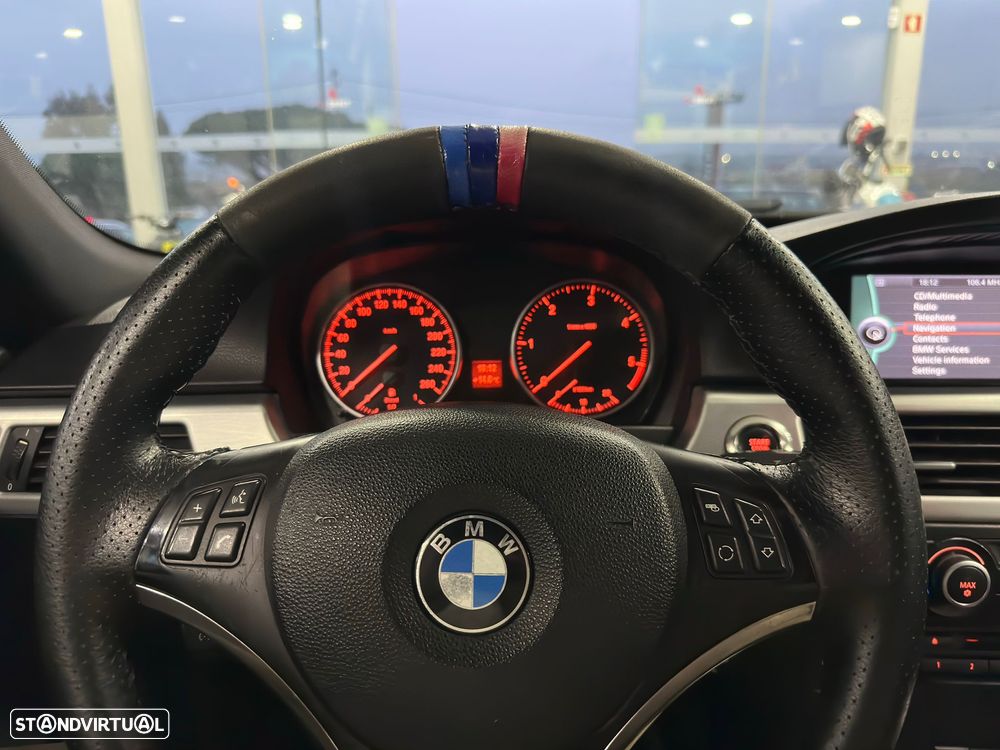 BMW 320 d xDrive DPF Aut. Edition Sport - 25