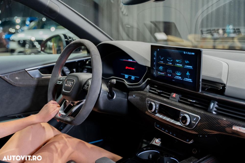 Audi RS4 Avant quattro Tiptronic - 27