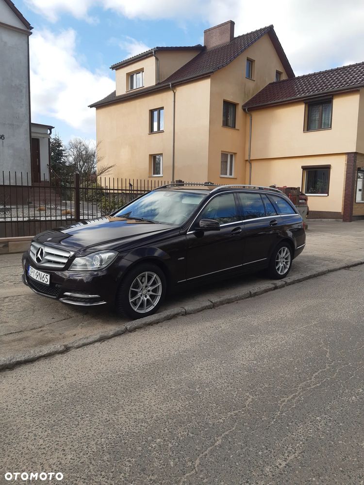 Mercedes-Benz Klasa C 220 CDI DPF Automatik BlueEFFICIENCY Avantgarde - 3