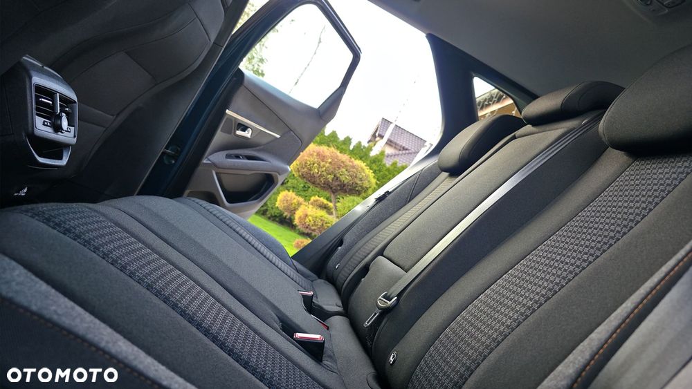 Peugeot 3008 1.2 PureTech Allure S&S EAT8 - 14