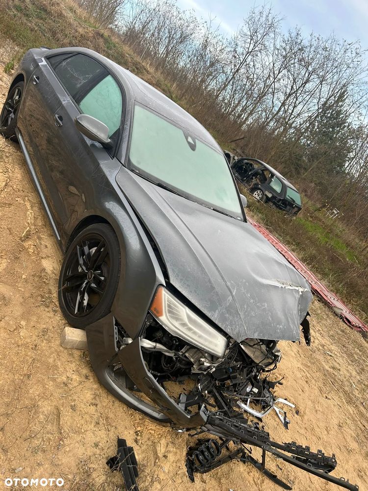 Audi A8 4.0 TFSI L Quattro - 3