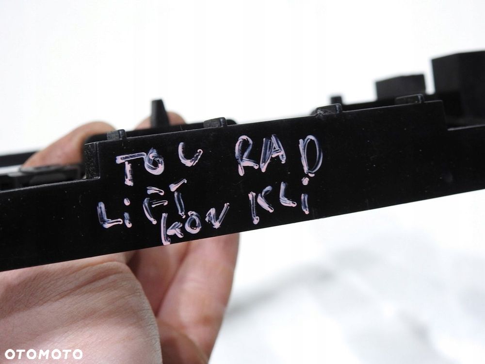 RAMKA RADIA KONSOLI VW TOURAN LIFT 1T0858005A - 3