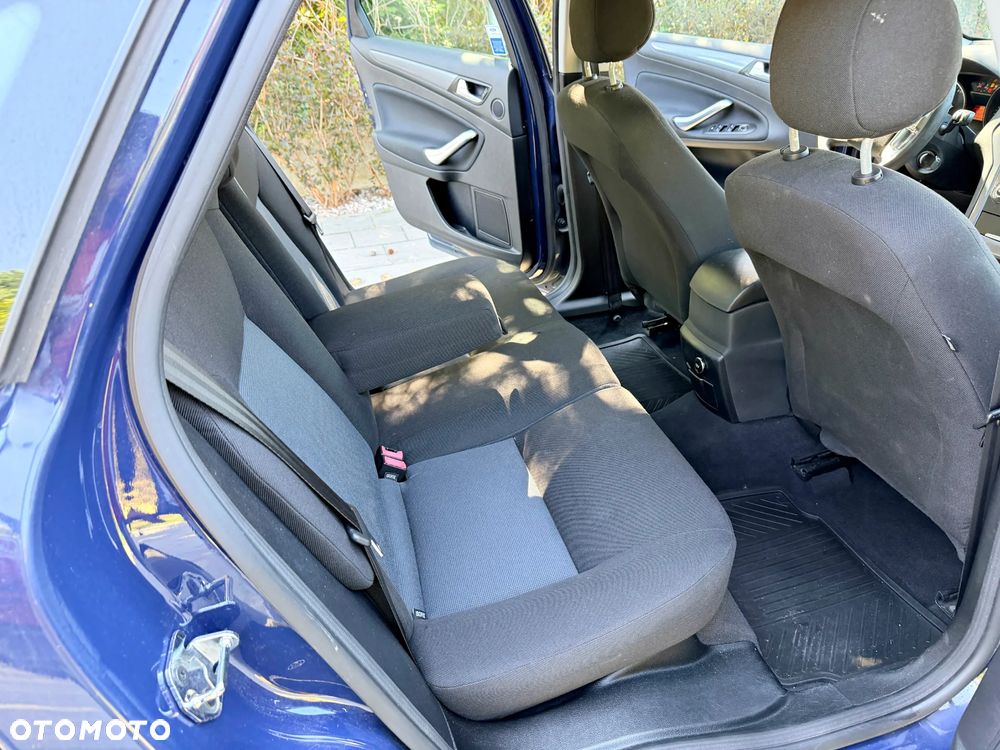 Ford Mondeo 1.6 T Ambiente - 12