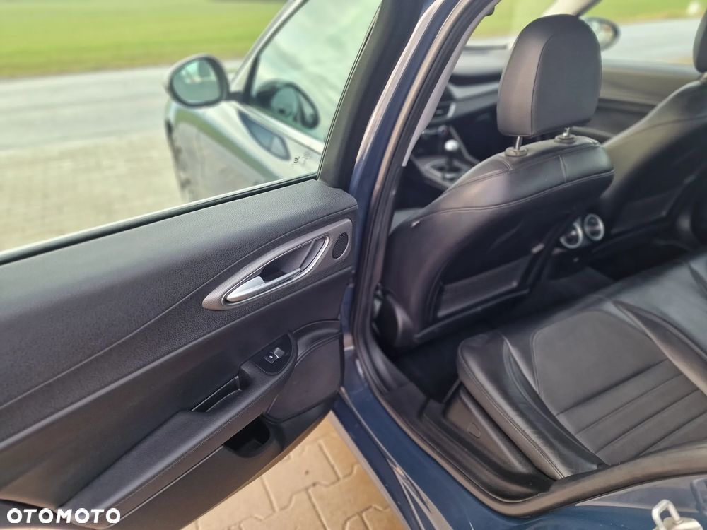 Alfa Romeo Giulia 2.2 D Turbo Super - 18