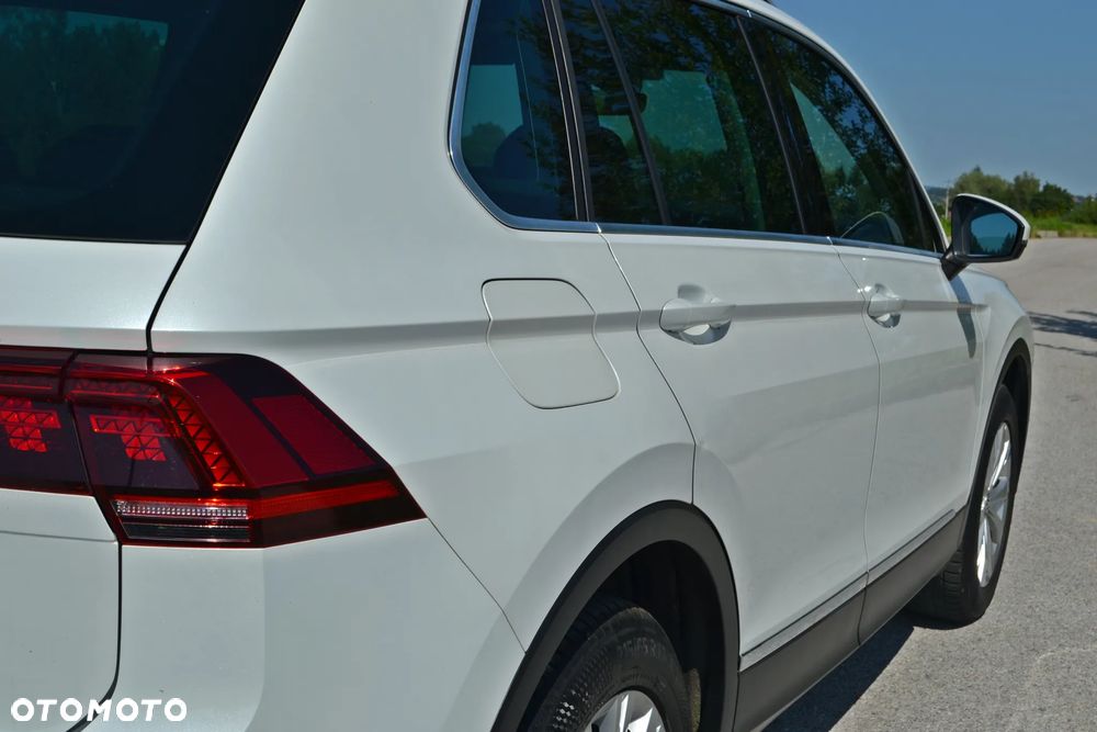 Volkswagen Tiguan - 12