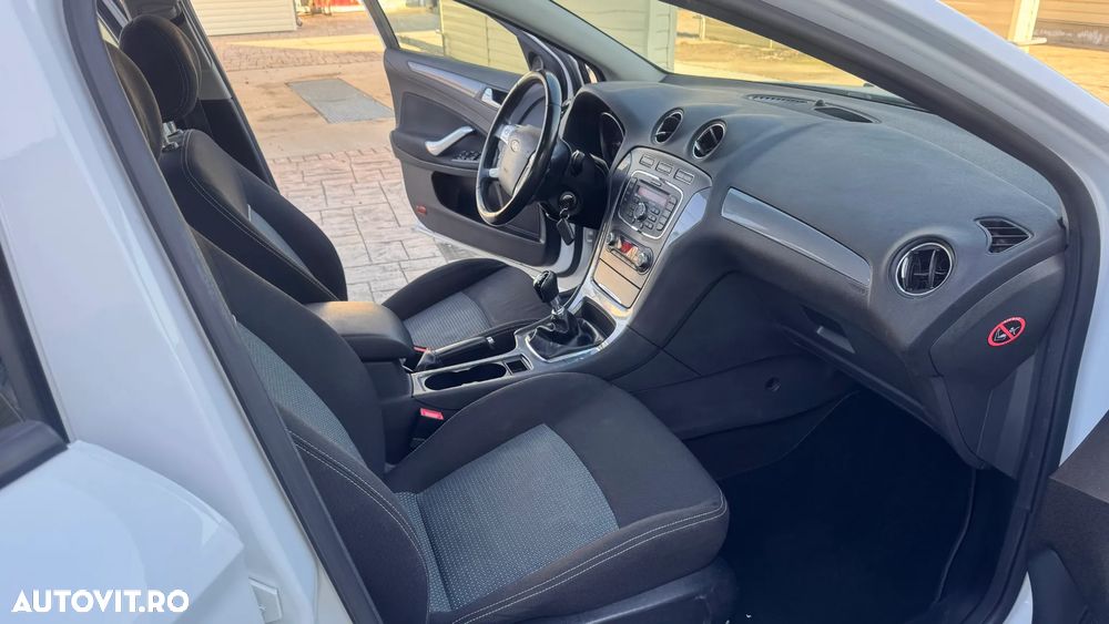 Ford Mondeo 1.6 SCTi EcoBoost Trend - 12