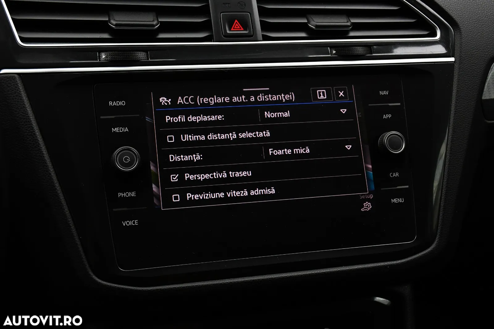 Volkswagen Tiguan 2.0 TDI DSG Life - 23