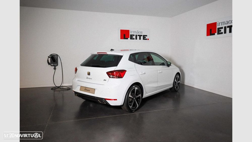 SEAT Ibiza 1.0 TSI FR DSG - 24