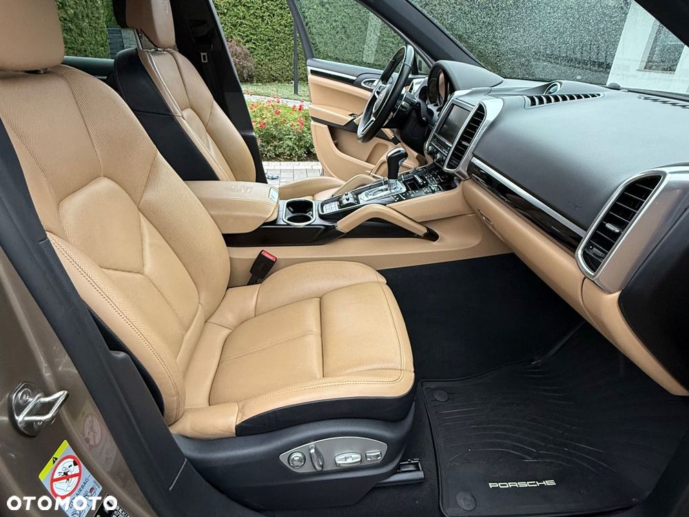 Porsche Cayenne S Diesel - 15