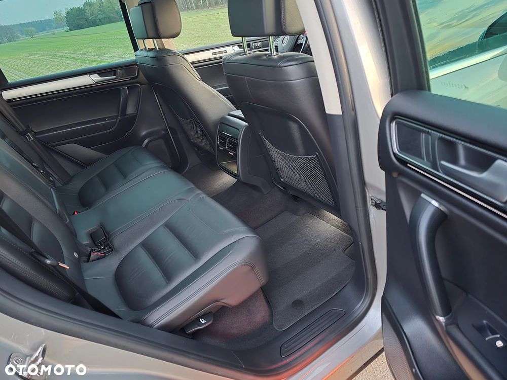 Volkswagen Touareg 3.0 V6 TDI SCR Blue Motion DPF Automatik Exclusive - 9