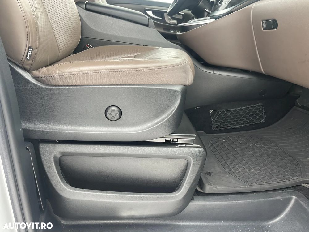 Mercedes-Benz V - 30