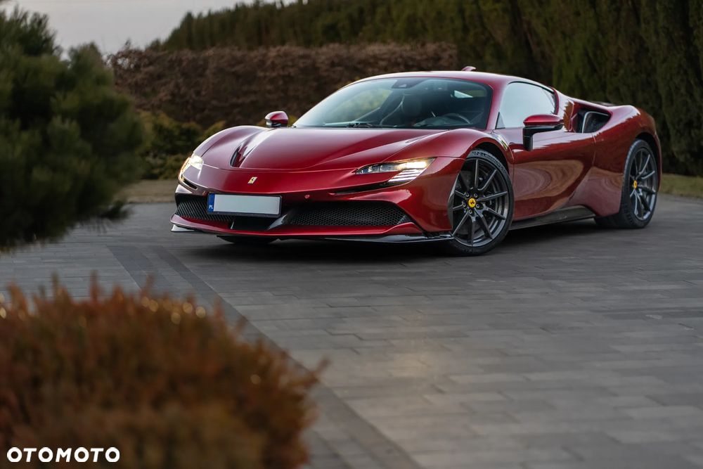 Ferrari SF90 Stradale - 8