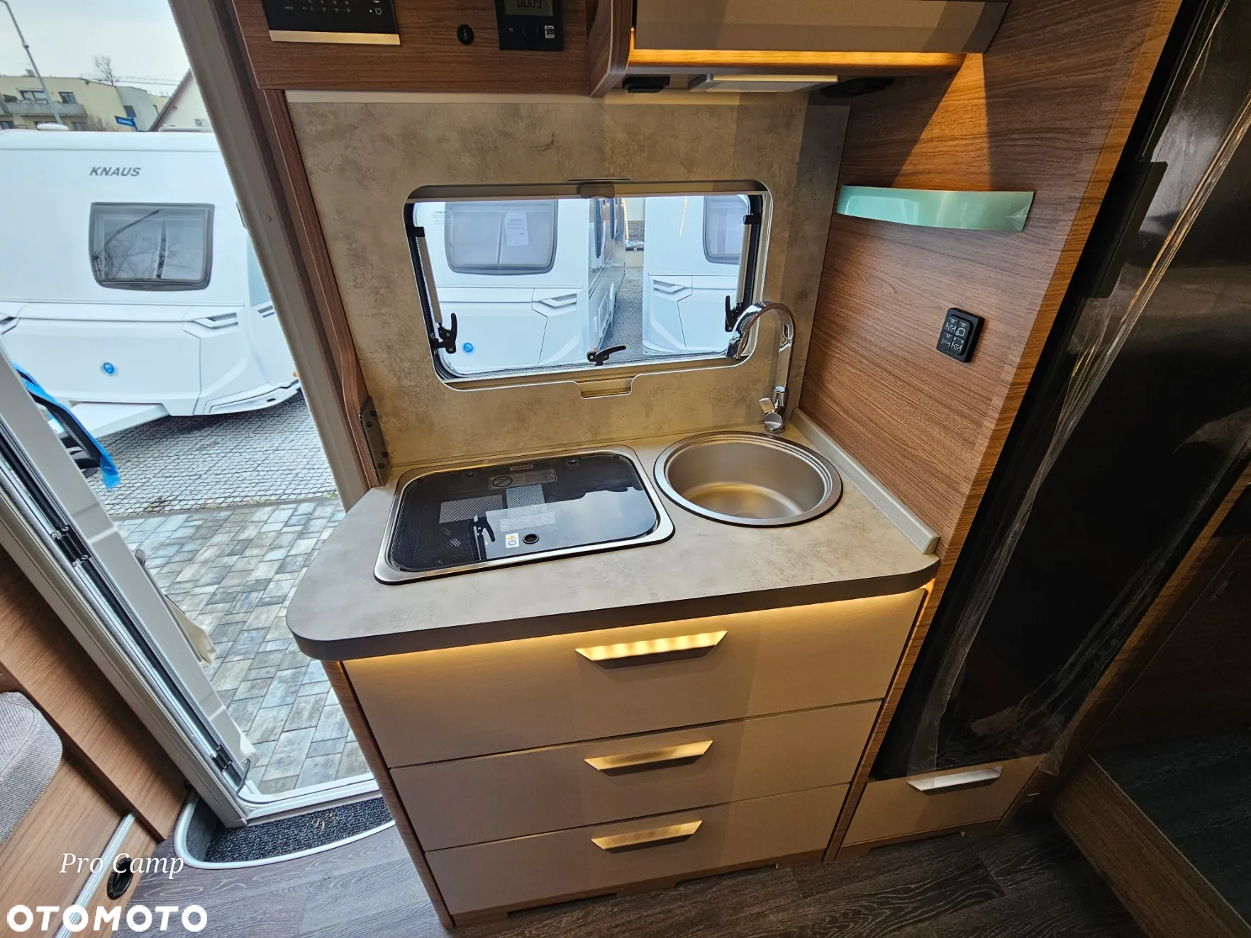 KNAUS VAN WAVE MAN 640 MEG VANSATION - 12