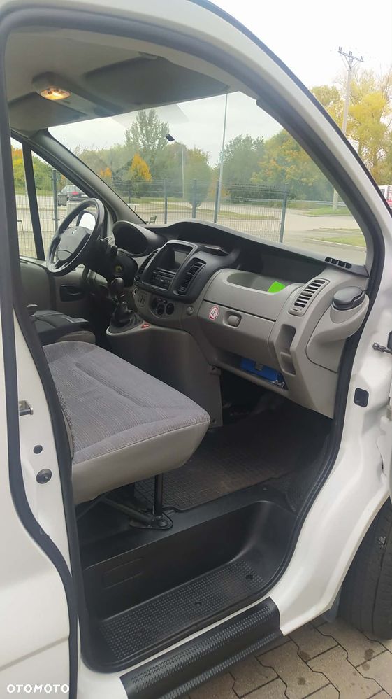 Renault Trafic - 10