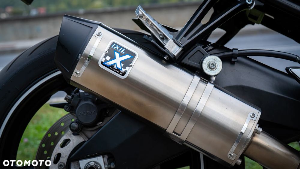 Yamaha FZ8 - 4