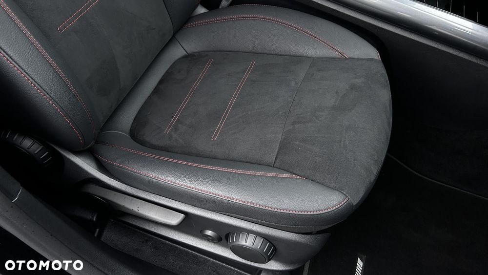 Mercedes-Benz GLA 200 AMG Line - 24