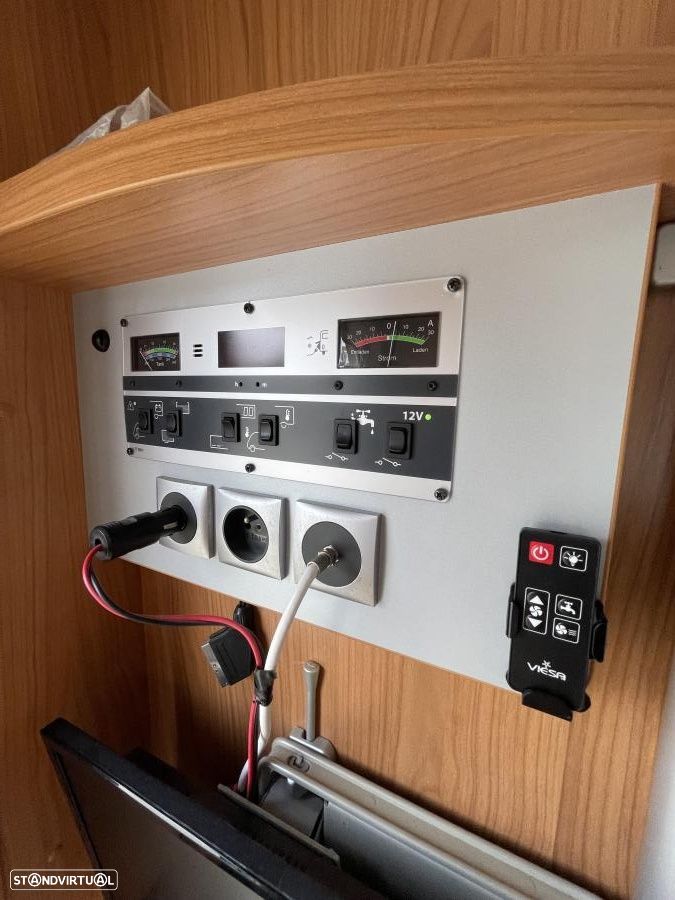 Burstner Privilége T615 cama francesa - 32