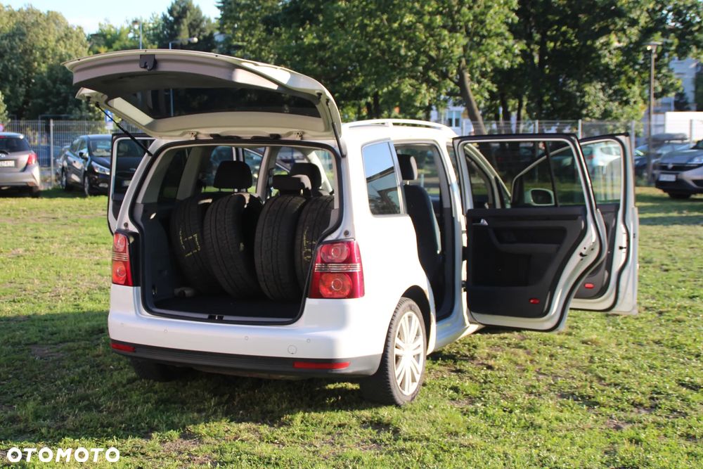 Volkswagen Touran 2.0 TDI Trendline - 9