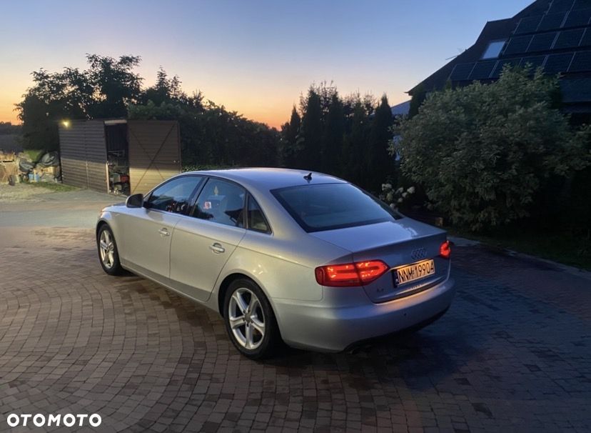 Audi A4 Limousine - 6