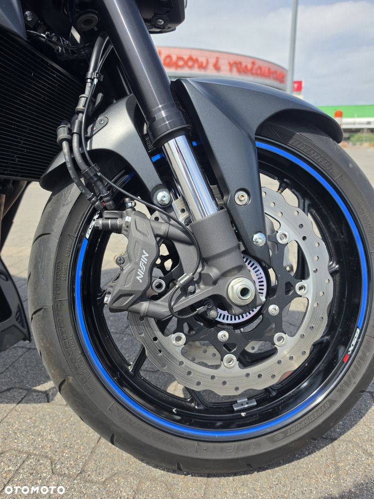 Suzuki GSX - 8