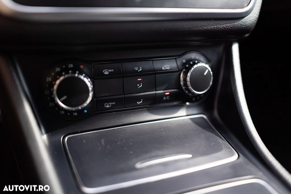 Mercedes-Benz CLA 200 - 25