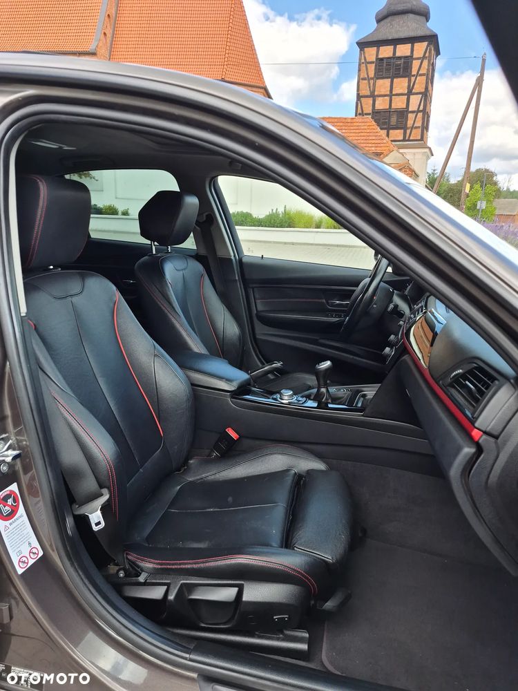 BMW Seria 3 320d Efficient Dynamic Edition Luxury Line - 13