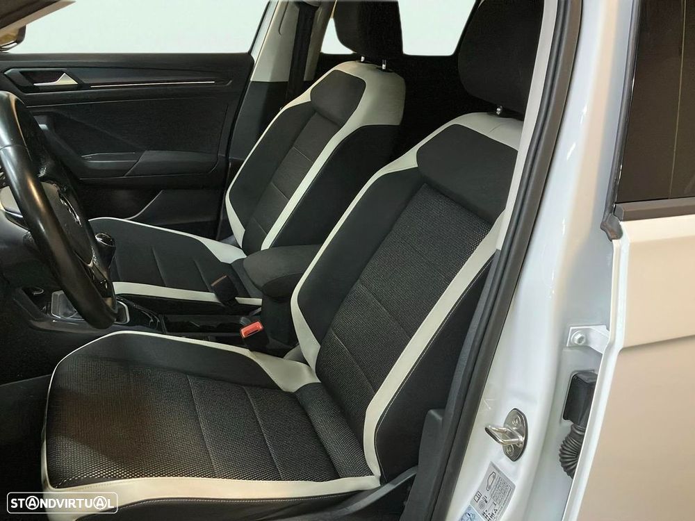 VW T-Roc - 15
