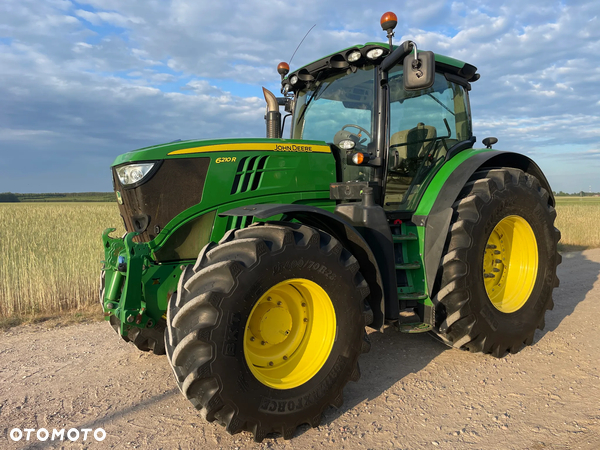 John Deere 6210R