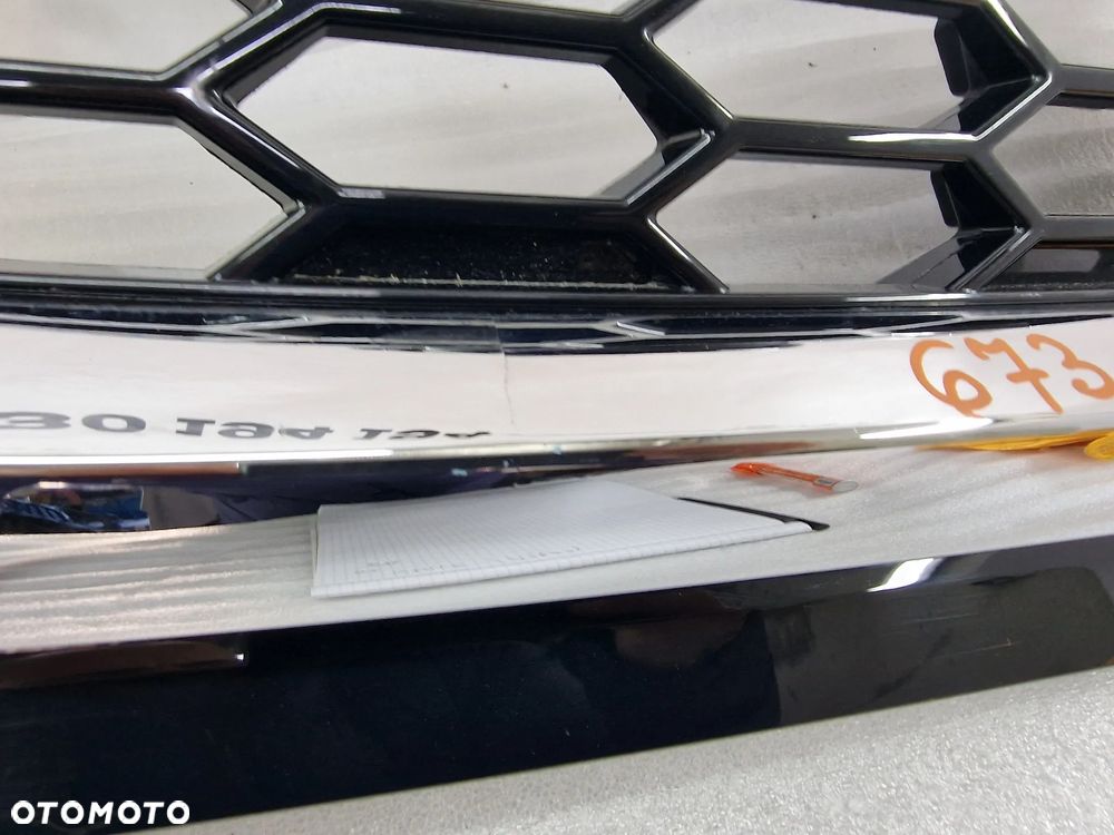 NISSAN JUKE II F16 18- ATRAPA / GRILL PRZEDNI PRZÓD , NR 62310-6PA0A / 62310-GPA0B , NR AUKCJI GL673 - 11