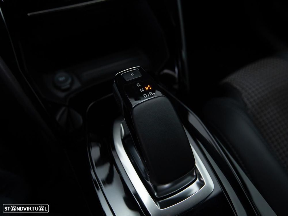 Peugeot e-2008 50 kWh GT - 23