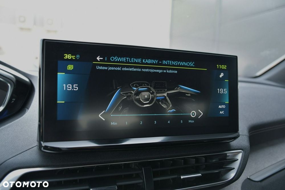 Peugeot 3008 1.6 PureTech HYbrid GT Line S&S EAT8 - 32